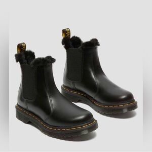 Dr. Martens Women's 2976 Leonore Faux Fur Lined Chelsea Boots in Black Size 10